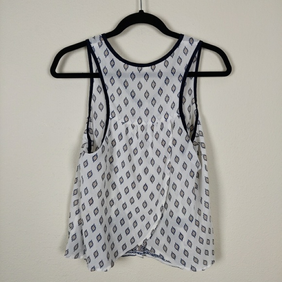 Live 4 Truth Indian Elephant Pattern Light Tank - Picture 4 of 5